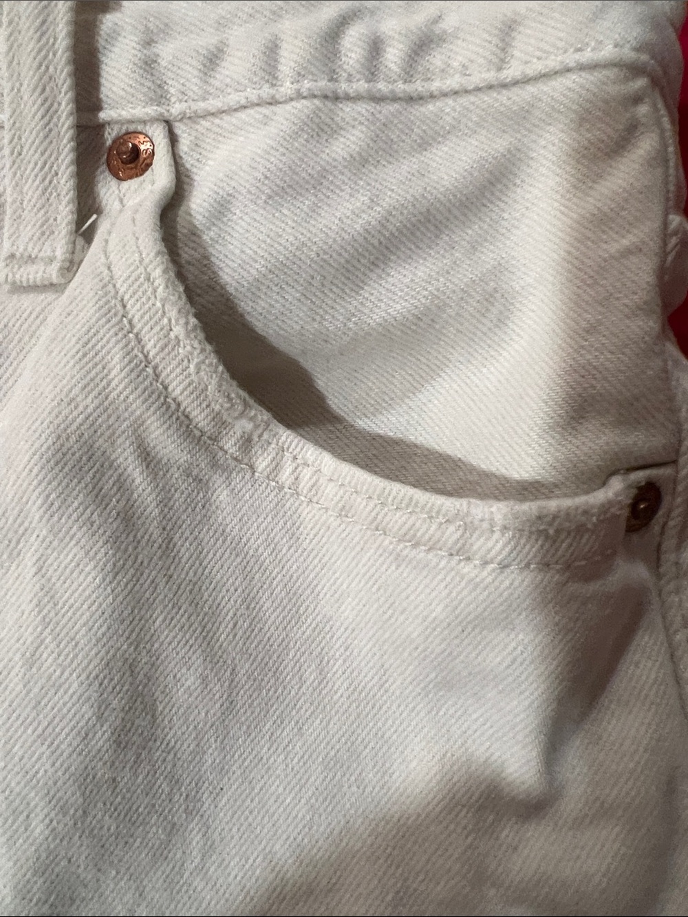 Levi's White Denim Shorts - Picture 4 of 8